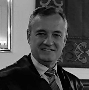 Luis Pastor