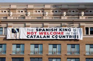 Pancarta contra el Rey, Cataluña