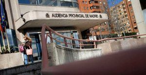 Un tribunal dicta una sentencia para que la entienda un discapacitado al que estafó su ‘amiga’