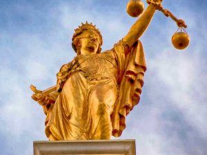Sexismo en la Justicia: algo estamos haciendo mal, por Mónica García de Yzaguirre
