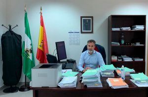 Hay Esperanza - JORGE FERNÁNDEZ VAQUERO
