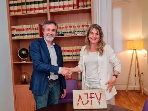 La fundación A La Par y AJFV firman un convenio de colaboración